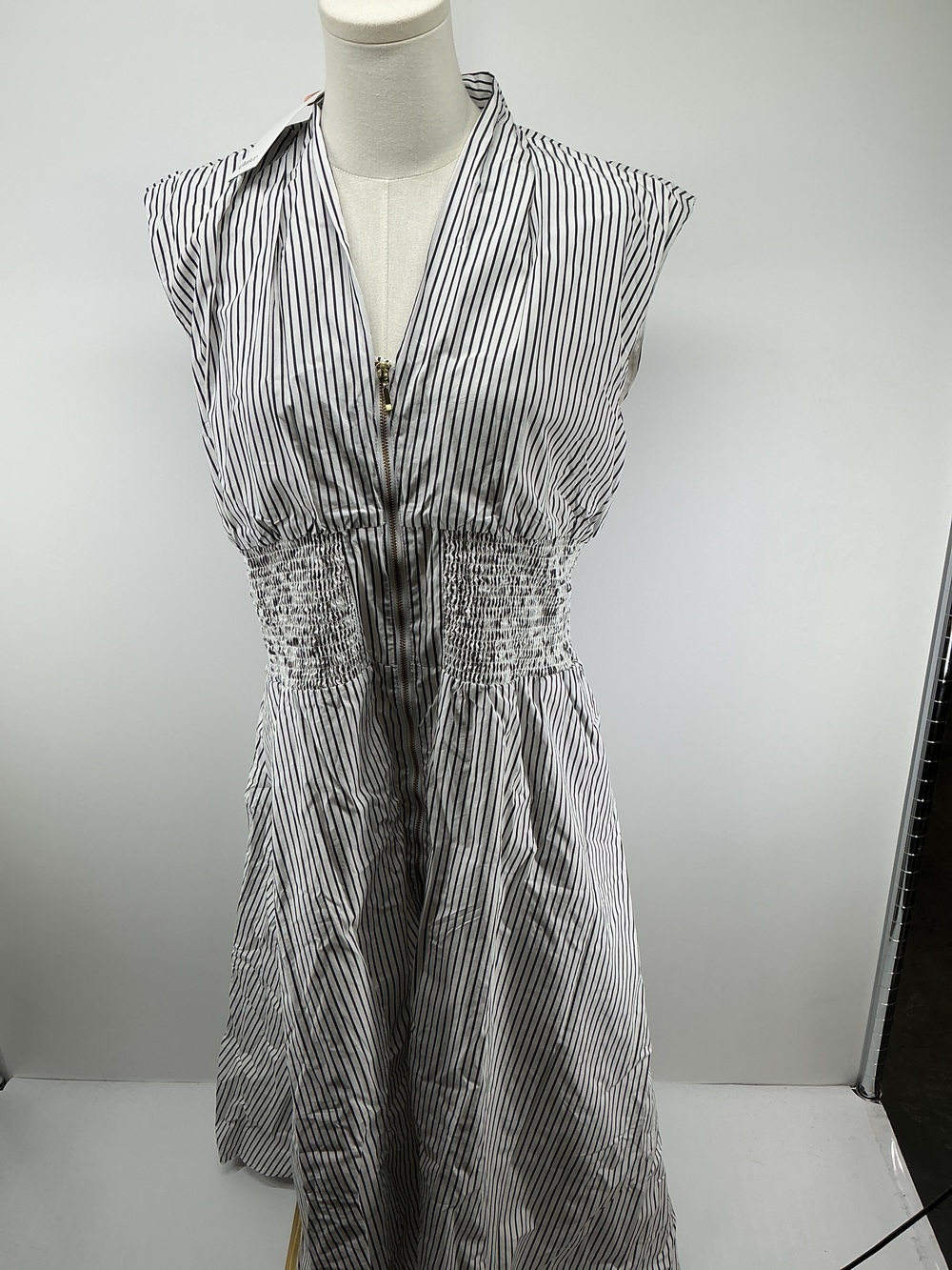 100% Organic Cotton Poplin Zip-Front Midi Dress